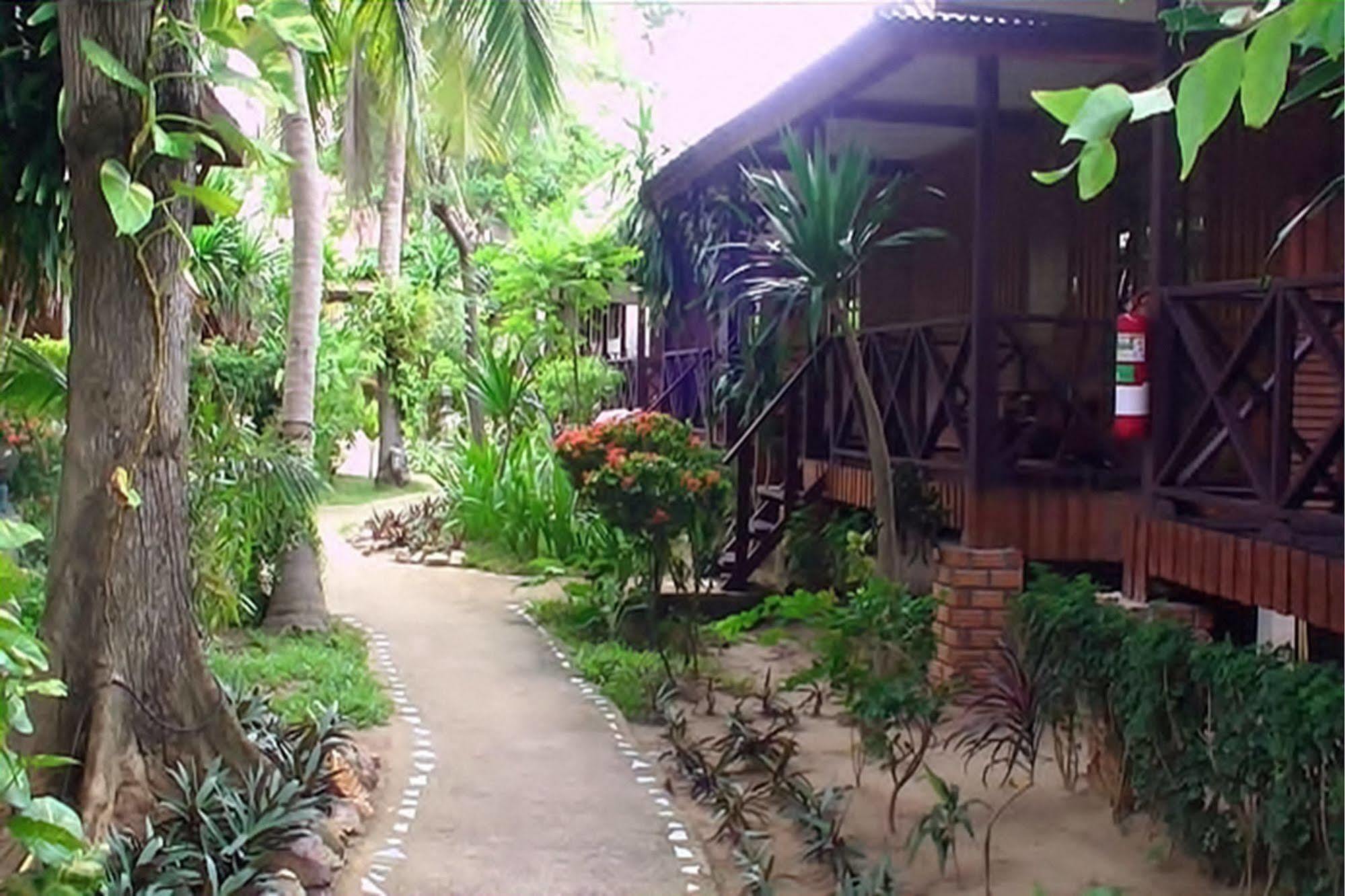 Utopia Resort Koh Samui Exterior photo